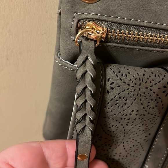 NYC sling / crossbody purse NWT!! - Picture 15 of 15